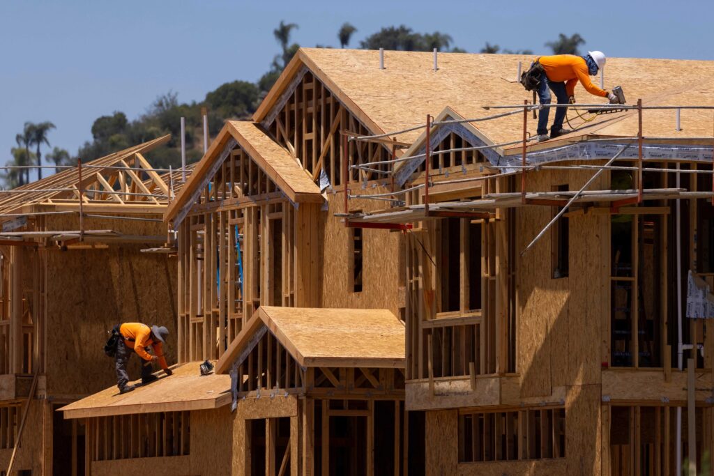 How Much Do Construction Workers Make?